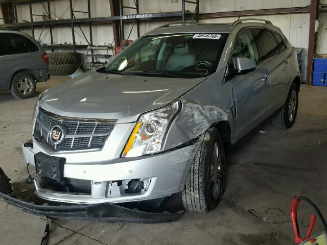 3GYFNAEYXBS649715 - 2011 CADILLAC SRX LUXURY SILVER photo 2