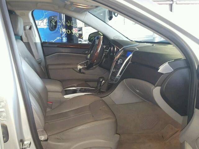 3GYFNAEYXBS649715 - 2011 CADILLAC SRX LUXURY SILVER photo 5