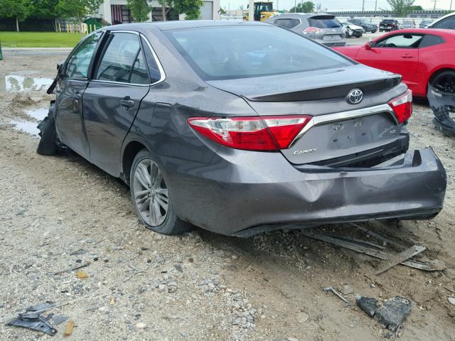 4T1BF1FK5FU029724 - 2015 TOYOTA CAMRY LE GRAY photo 3