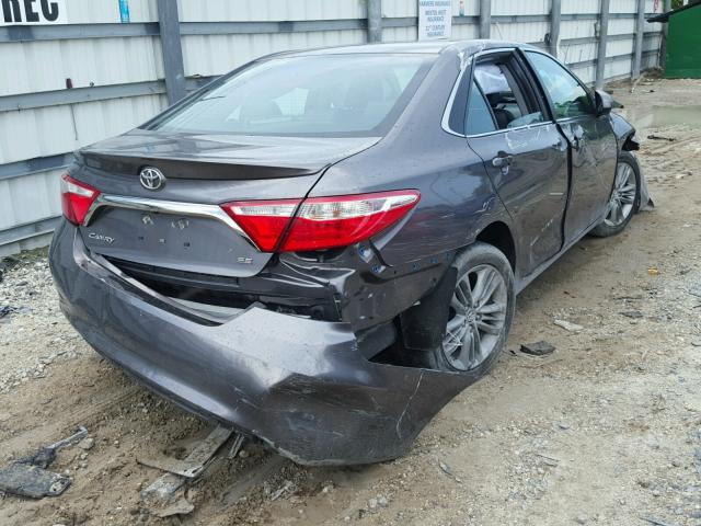 4T1BF1FK5FU029724 - 2015 TOYOTA CAMRY LE GRAY photo 4