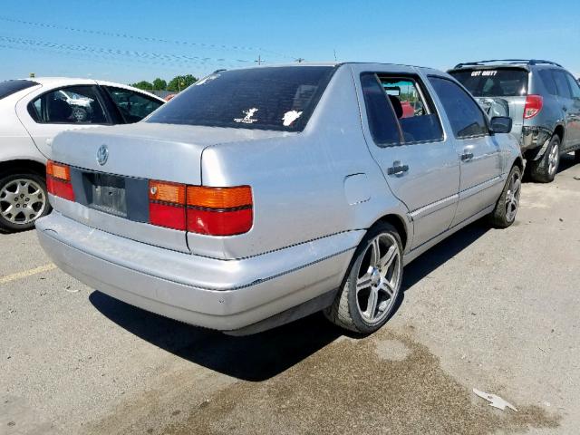 3VWRA81H1XM214894 - 1999 VOLKSWAGEN JETTA GL SILVER photo 4