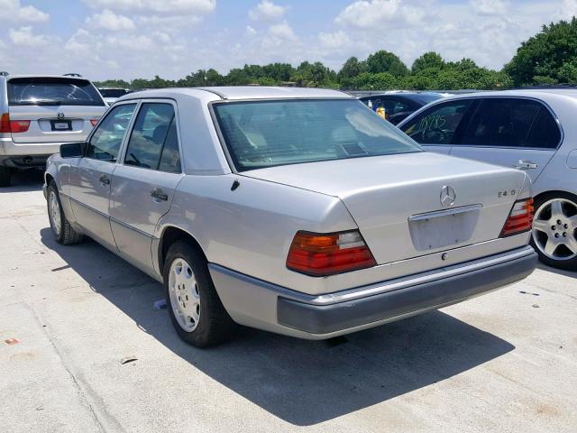 WDBEA34E3PB973722 - 1993 MERCEDES-BENZ 400 E SILVER photo 3