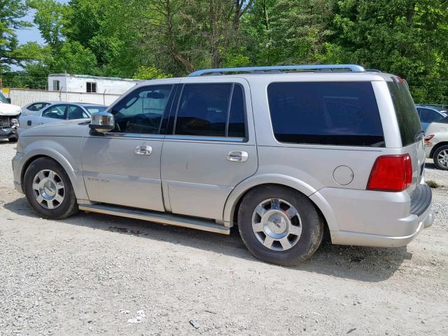 5LMFU28596LJ11849 - 2006 LINCOLN NAVIGATOR SILVER photo 10