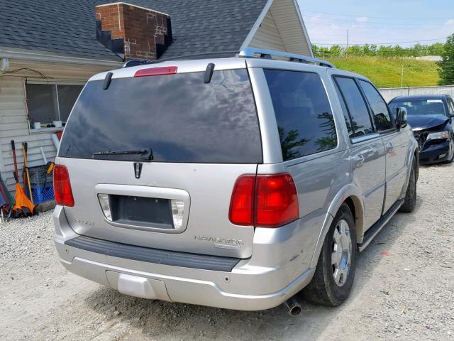 5LMFU28596LJ11849 - 2006 LINCOLN NAVIGATOR SILVER photo 4