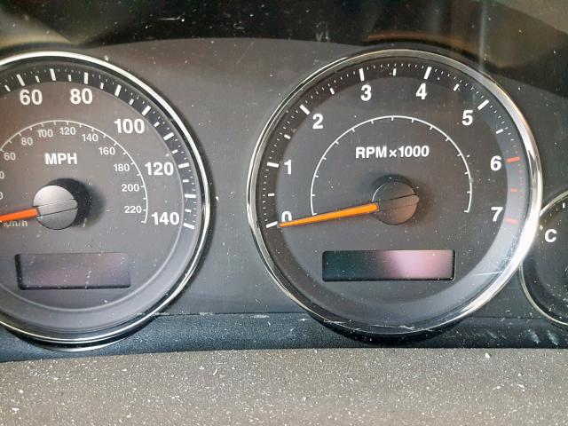 1J8HG48K47C553330 - 2007 JEEP COMMANDER GREEN photo 8