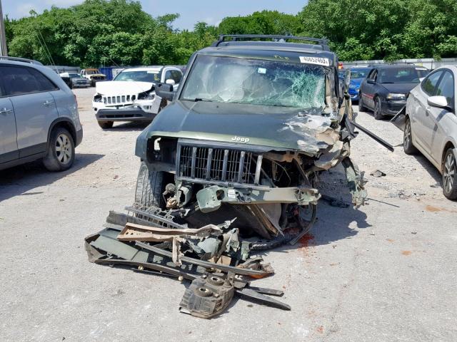 1J8HG48K47C553330 - 2007 JEEP COMMANDER GREEN photo 9