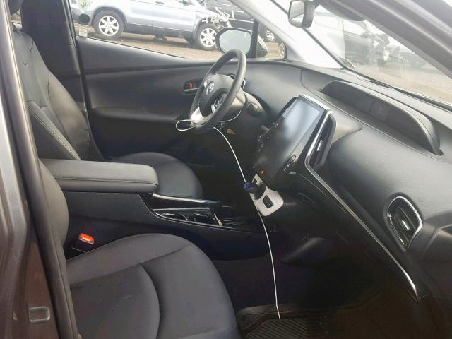 JTDKARFP3H3000499 - 2017 TOYOTA PRIUS PRIM 灰色 照片 5