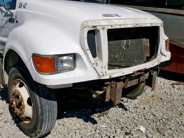 3FDNX6549YMA08926 - 2000 FORD F650 SUPER WHITE photo 9