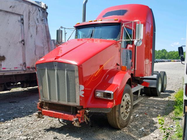 1XKDD40X5DJ363764 - 2013 KENWORTH CONSTRUCTI RED photo 2