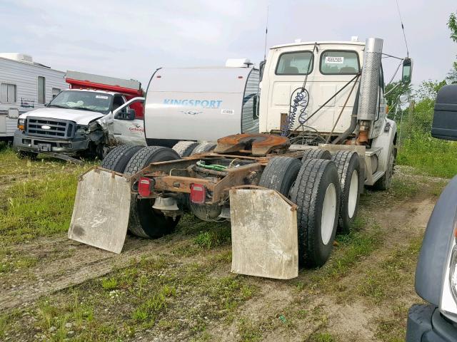 2FWPNWEB2YAB62292 - 2000 STERLING TRUCK LT 9511 WHITE photo 4