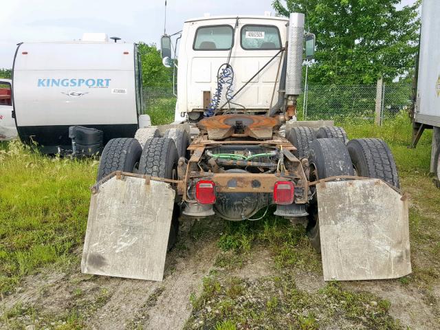 2FWPNWEB2YAB62292 - 2000 STERLING TRUCK LT 9511 WHITE photo 6