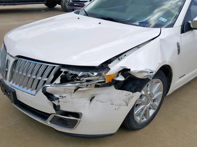 3LNDL2L32BR776400 - 2011 LINCOLN MKZ HYBRID WHITE photo 9