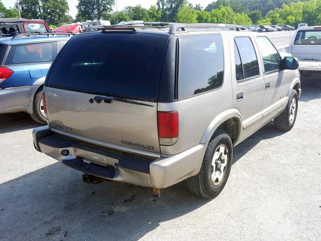 1GNDT13W02K100919 - 2002 CHEVROLET BLAZER GOLD photo 4