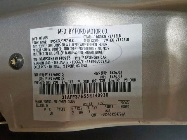 3FAFP37N55R140938 - 2005 FORD FOCUS ZX5 SILVER photo 10