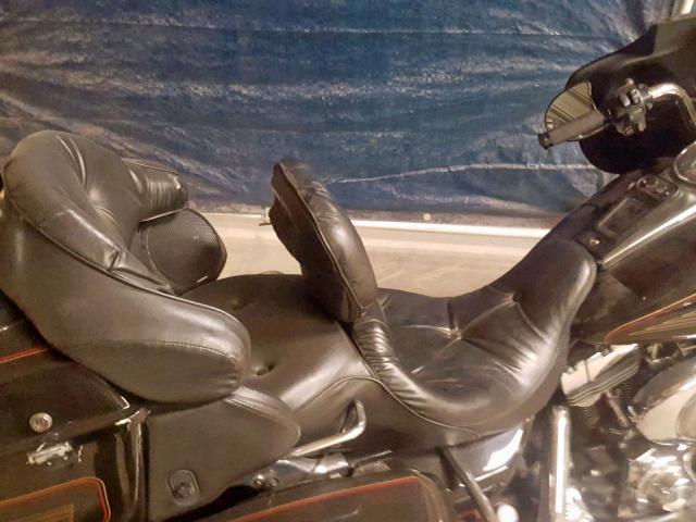 1HD1FCW131Y640192 - 2001 HARLEY-DAVIDSON FLHTCUI BLACK photo 6