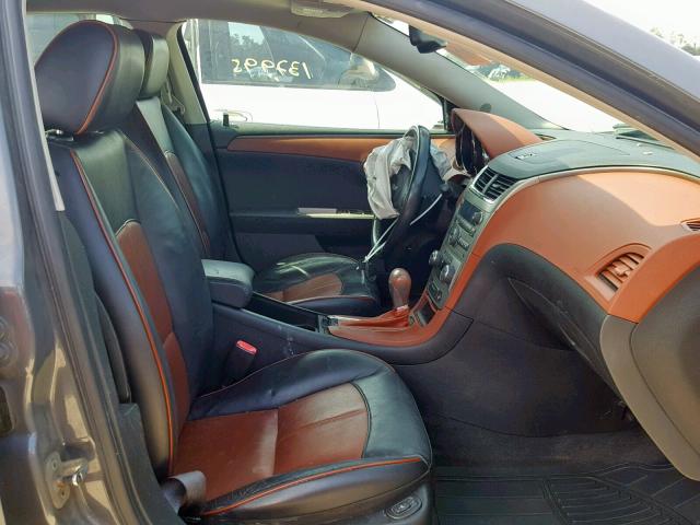 1G1ZK577784277369 - 2008 CHEVROLET MALIBU LTZ ნაცრისფერი ფოტო 5