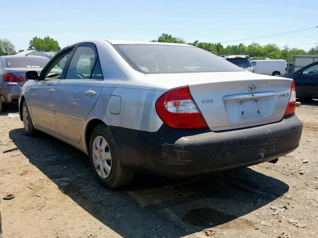 4T1BE32KX3U703706 - 2003 TOYOTA CAMRY LE SILVER photo 3
