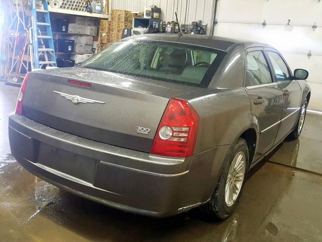 2C3KA53G38H207893 - 2008 CHRYSLER 300 TOURIN GRAY photo 4