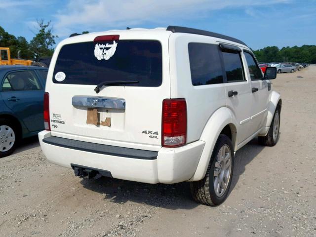 1D8GU58667W731999 - 2007 DODGE NITRO R/T WHITE photo 4