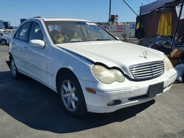 WDBRF61J04A632169 - 2004 MERCEDES-BENZ C 240 WHITE photo 1