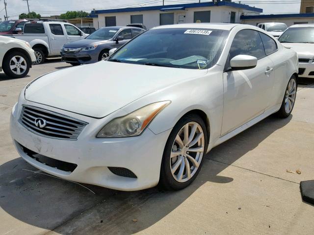 JNKCV64EX8M117059 - 2008 INFINITI G37 BASE WHITE photo 2