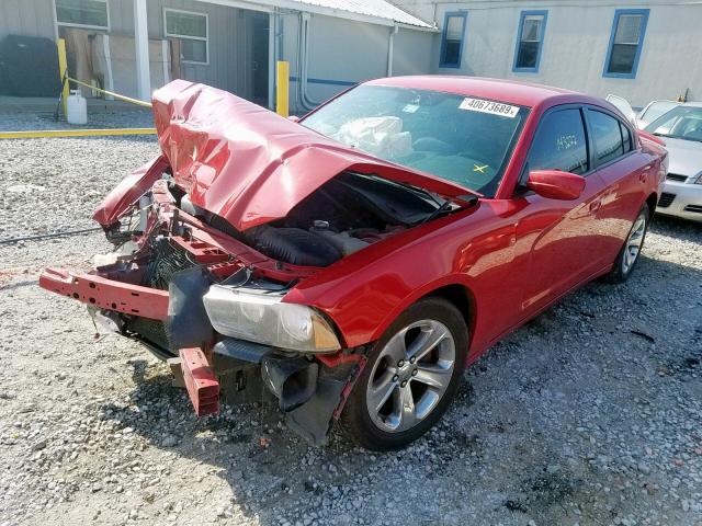 2C3CDXHGXDH502094 - 2013 DODGE CHARGER SX RED photo 2