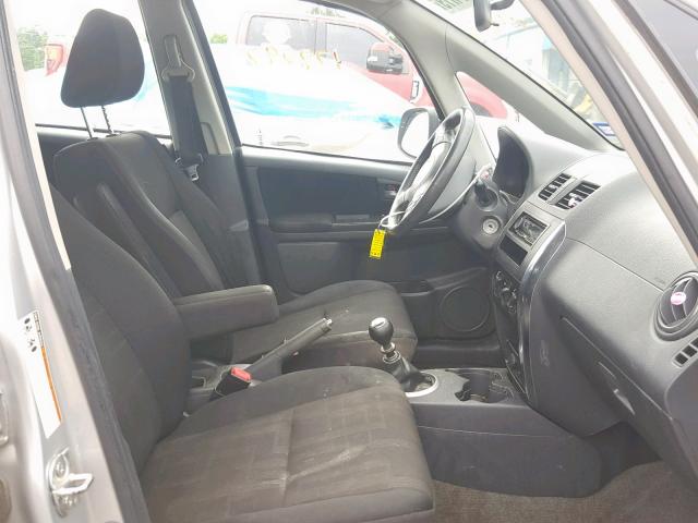 JS2YA5A52B6300474 - 2011 SUZUKI SX4 SILVER photo 5