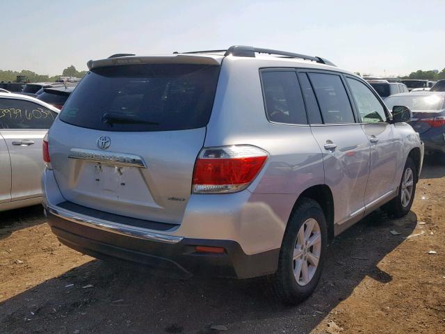 5TDBK3EH7DS251636 - 2013 TOYOTA HIGHLANDER SILVER photo 4