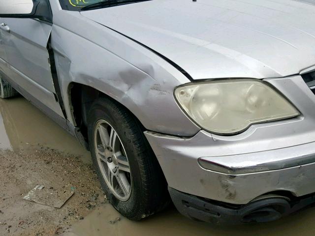 2A8GM68X07R200795 - 2007 CHRYSLER PACIFICA T SILVER photo 9