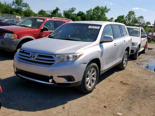 5TDBK3EH2CS117714 - 2012 TOYOTA HIGHLANDER SILVER photo 2