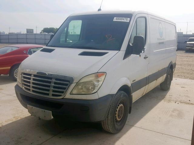 WDYPE746875179400 - 2007 FREIGHTLINER SPRINTER 2 WHITE photo 2