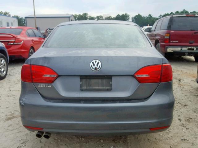 3VW2K7AJ3CM367458 - 2012 VOLKSWAGEN JETTA BASE GRAY photo 9