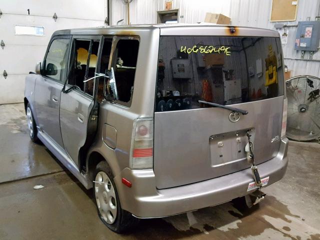 JTLKT324954000245 - 2005 TOYOTA SCION XB 银色 照片 3