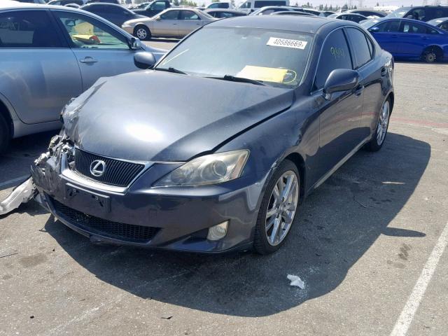 JTHBE262465009969 - 2006 LEXUS IS 350 CHARCOAL photo 2