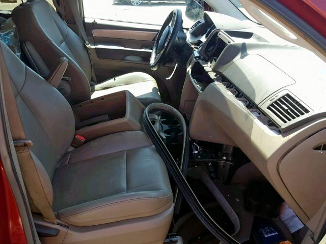 2C4RVABG1CR276609 - 2012 VOLKSWAGEN ROUTAN SE BURGUNDY photo 5