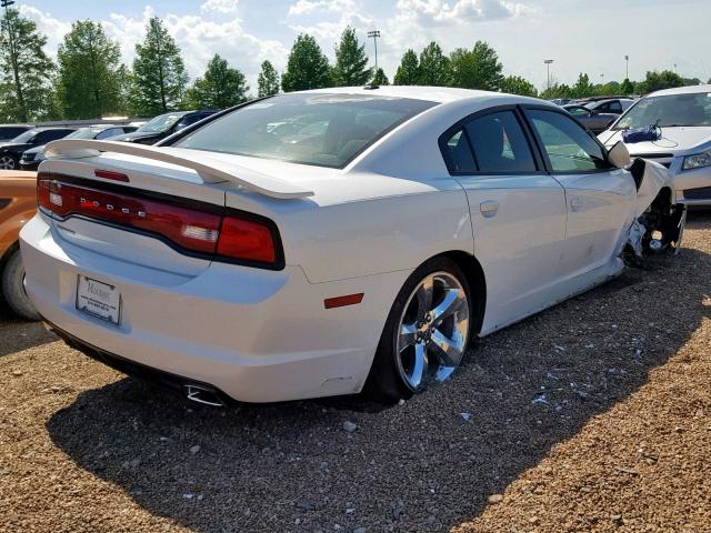 2C3CDXHG2DH615652 - 2013 DODGE CHARGER SX WHITE photo 4