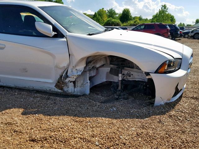 2C3CDXHG2DH615652 - 2013 DODGE CHARGER SX WHITE photo 9