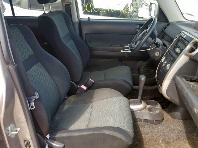 JTLKT324864072524 - 2006 TOYOTA SCION XB GRAY photo 5