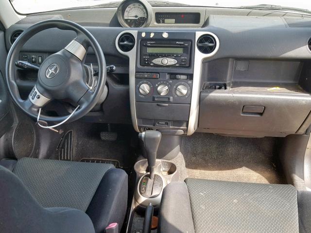 JTLKT324864072524 - 2006 TOYOTA SCION XB GRAY photo 9
