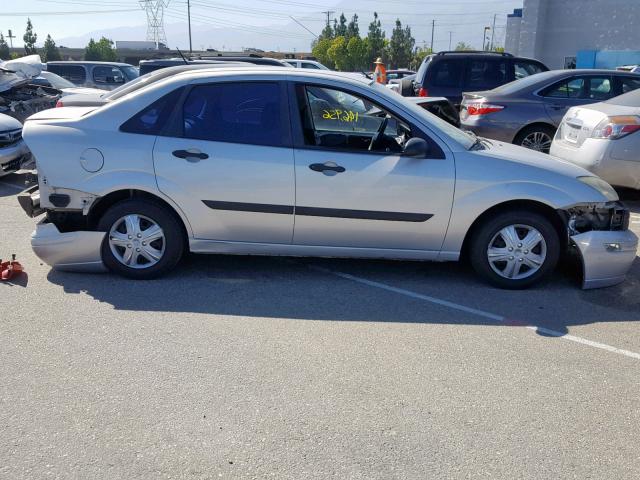 1FAFP33P22W214641 - 2002 FORD FOCUS LX SILVER photo 9