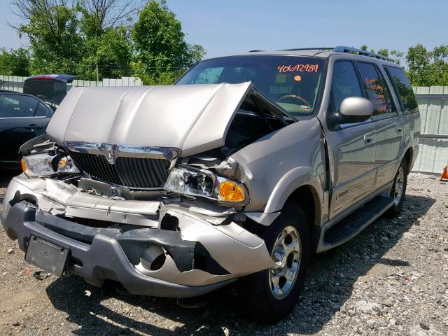 5LMPU28A4YLJ14050 - 2000 LINCOLN NAVIGATOR BEIGE photo 2
