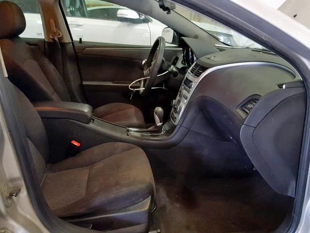 1G1ZC5EB2AF267282 - 2010 CHEVROLET MALIBU 1LT 银色 照片 5
