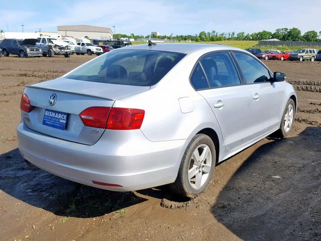 3VWLL7AJ5CM368077 - 2012 VOLKSWAGEN JETTA TDI SILVER photo 4