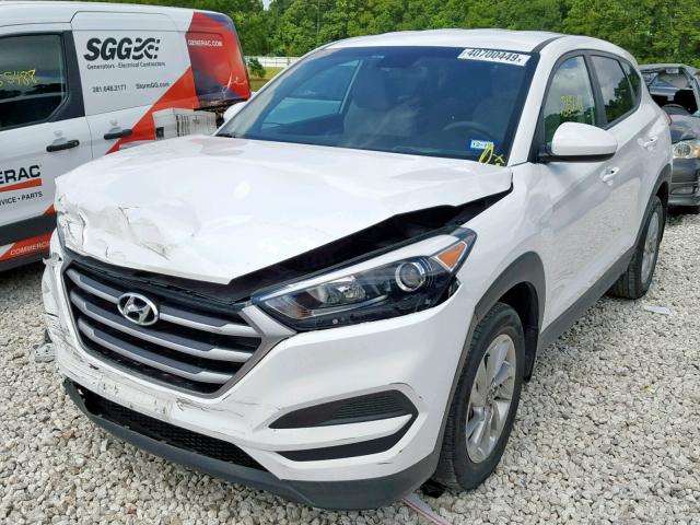 KM8J23A41HU331445 - 2017 HYUNDAI TUCSON SE WHITE photo 2