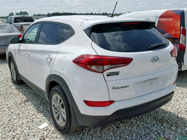 KM8J23A41HU331445 - 2017 HYUNDAI TUCSON SE WHITE photo 3