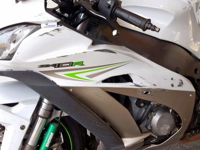 JKAZXCR10HA005313 - 2017 KAWASAKI ZX1000 R WHITE photo 9