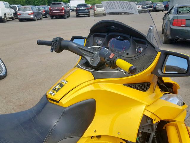 2BXNBDD19EV008578 - 2014 CAN-AM SPYDER ROA YELLOW photo 5