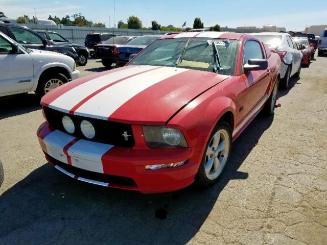 1ZVFT82H575363858 - 2007 FORD MUSTANG GT RED photo 2