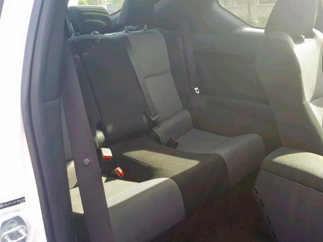 JTKJF5C7XF3094106 - 2015 TOYOTA SCION TC თეთრი ფოტო 6
