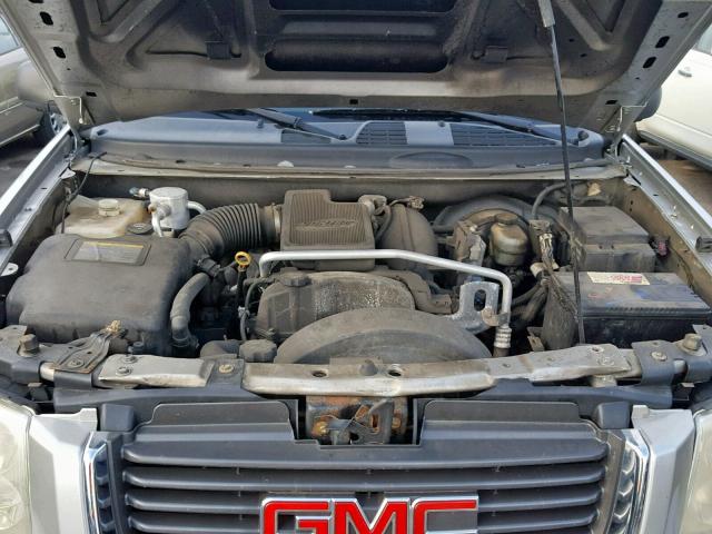 1GKDS13S572202396 - 2007 GMC ENVOY SILVER photo 7